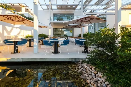 Livega House Отели в г. Виндхук