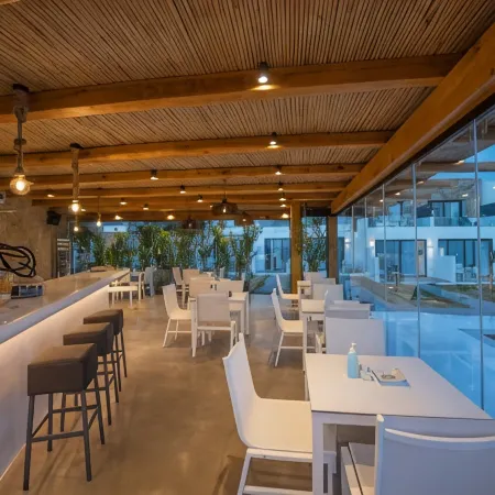 Bianco a Nero Mykonos