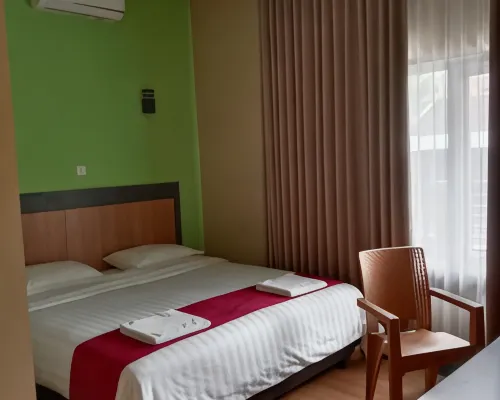 The New Orlinds Guest House Hotels in Karangmojo
