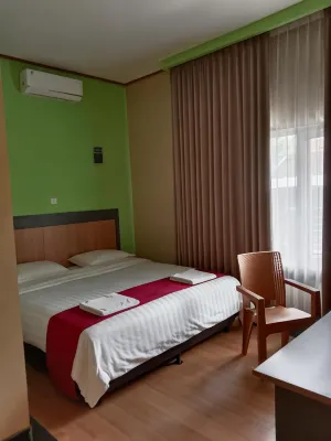 The New Orlinds Guest House Hotel di Semin