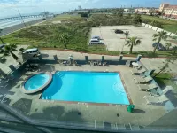 Galveston Beach Hotel - Strand