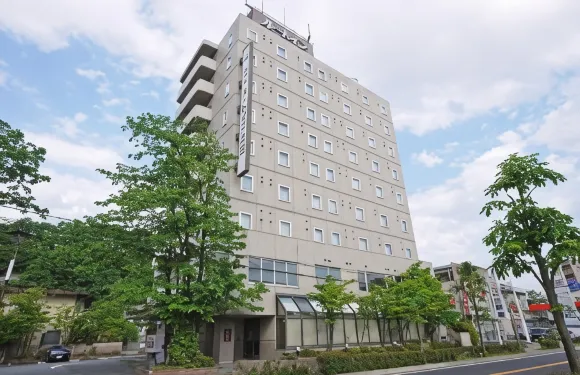 露櫻酒店上田國道18號店