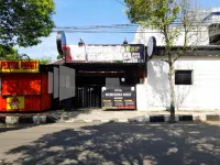 LH101 Guest House Syariah Near Makam Sunan Bonang RedPartner Hotell i Doromukti