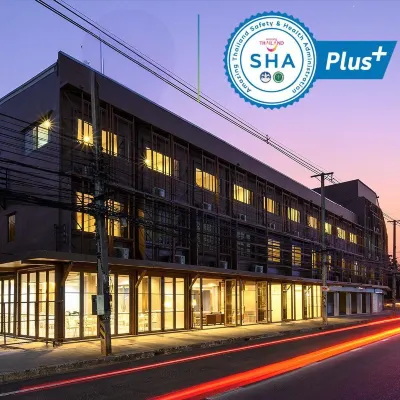 Grand Hotel Buriram Отели рядом с достопримечательностью «Ночной базар»
