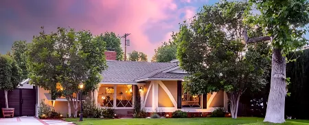 PICTURE PERFECT minutes to UNIVERSAL STUDIOS & HOLLYWOOD. Early checkin often ok Отели в г. Шерман-Окс