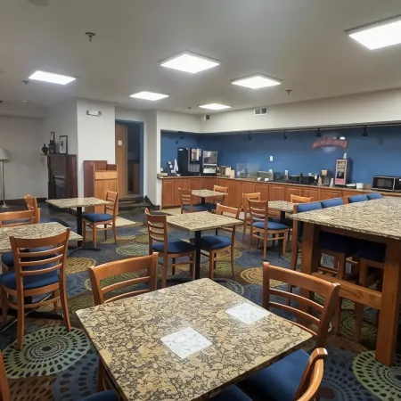 Baymont by Wyndham Mishawaka South Bend Area