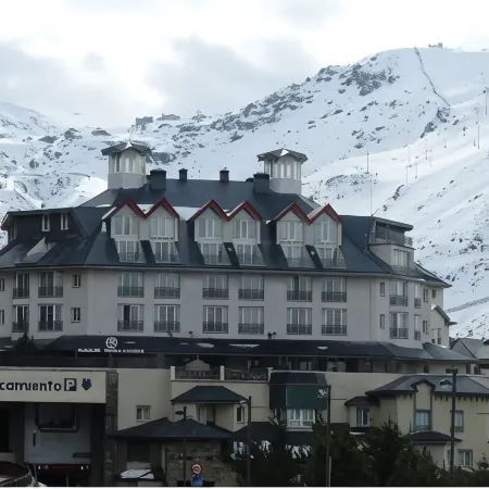 Apartamentos Sabica Nevada Plaza