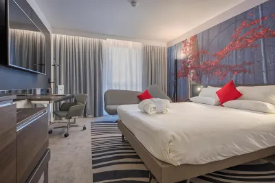 Novotel York Centre Hotels near Huntington Library