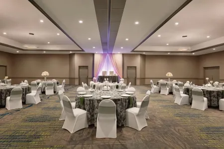 Radisson Hotel Lenexa Overland Park