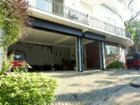Green Heaven Resort Hotels in Heerassagala