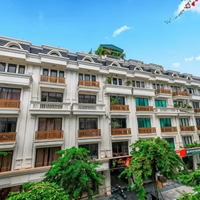Harmony HaLong Hotel Hotels near Hon Gai beach