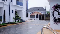 Gorgeous Luxury 2 Bedroom Apartment Gillant Luxury Homes