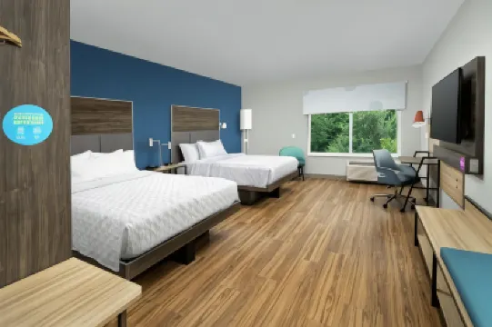 Tru by Hilton Mt. Pleasant Hotels in 