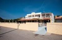 Eleni Hotel Hotel in zona Paradise Beach