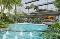 Padma Hotel Semarang - Luxury