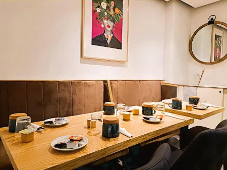 Amhotel Italie Отели рядом с достопримечательностью «Le Petit chercheur d'art»