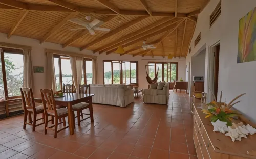 Cabier Ocean Lodge - Homestays