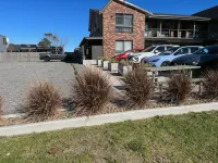 Jervis Bay Motel - parking