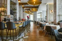 The Circ Hotel Hollywood, Sonder
