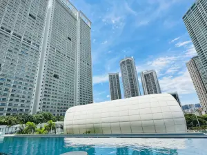 Novotel Suites Manila at Acqua