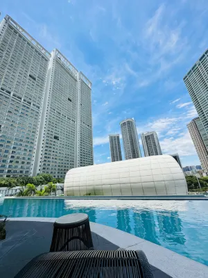 Novotel Suites Manila at Acqua
