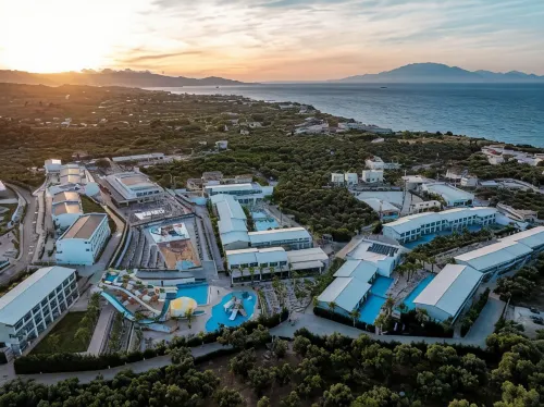Caretta Paradise Resort & WaterPark
