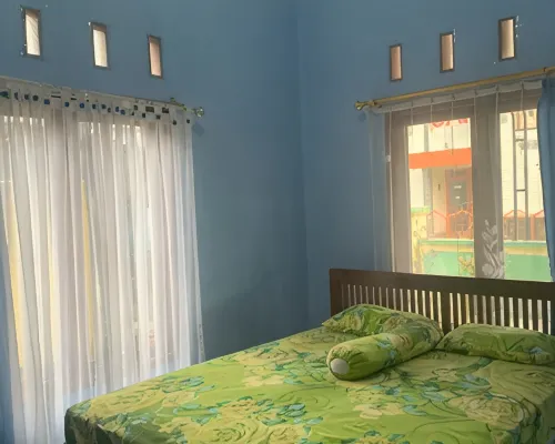 Omah Syariah 7A Bu Endang Hotels in Wonogiri