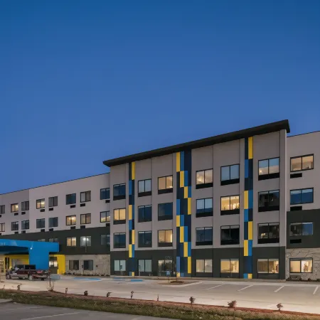 Tru by Hilton Garland Richardson