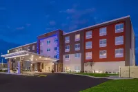 Holiday Inn Express & Suites West Melbourne Hotels in June Park