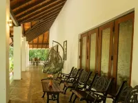 Ceylon Kingsmen Garden Hotel - Katunayake