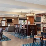 햄프턴 인 워터타운