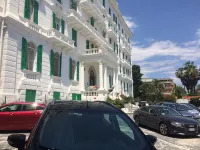 Grand Hotel & des Anglais Spa - Bãi đậu xe