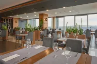 Hotel Versatile - Bữa sáng