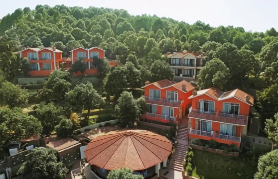 自然本質度假村及水療中心