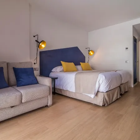 Hotel Roc Meler Отели в г. Канильо