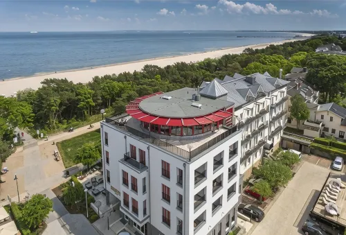 Strandhotel Heringsdorf Mit Soleaußenpool 30 Grad - parking