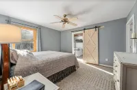 5 Minute Walk to Horse Creek Marina - 3-Star