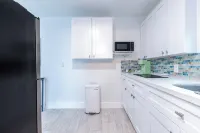 Charming and Super-Located Studio in enjoyable Naples with Everything you need! - Condos