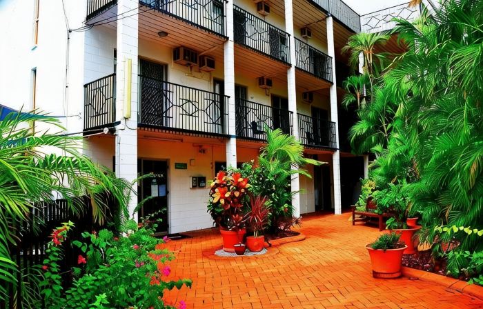 Coconut Grove Holiday Apartments