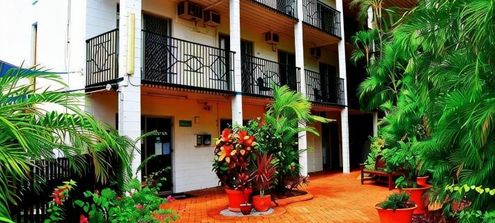 Coconut Grove Holiday Apartments Hotels in Darwin