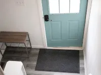 Charming 1-Bedroom House in Charming Calumet Hotels in Calumet