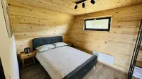 Bangkok A-Frame Cabin | Hot Tub & Mountain Views  Share  Save - 民泊