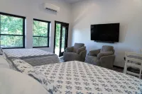On Beaver Lake! Rogers, AR, NEW Spacious Barndominium With Sweeping Lake Views. - 4-Star
