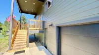 New Riverfront Retreat Home on 1 Acre - WiFi, A/C, Covered Deck and Spa