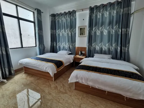 Chengmai Seaview Inn - Inns