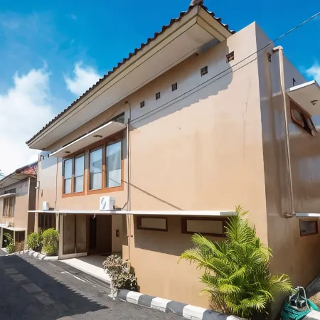 Sutan Raja Villa Kuningan