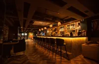 J&D Hotel - بار
