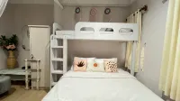 Nira Dark Rooms