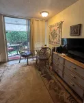 Budget friendly condo in the center of Kailua Kona - 2-Star