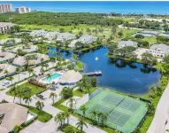 Beautiful Jupiter 3/2.5 + Loft Condo only steps from the beach on Carlin Park!